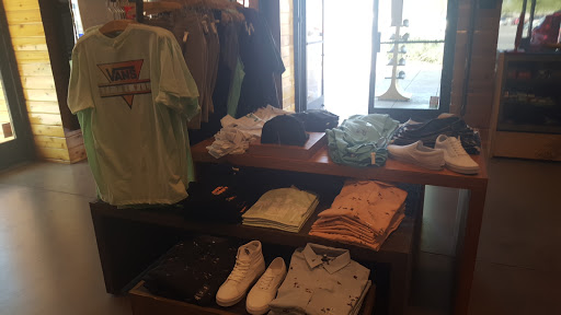 Shoe Store «Vans», reviews and photos, 9736 W Northern Ave, Peoria, AZ 85345, USA