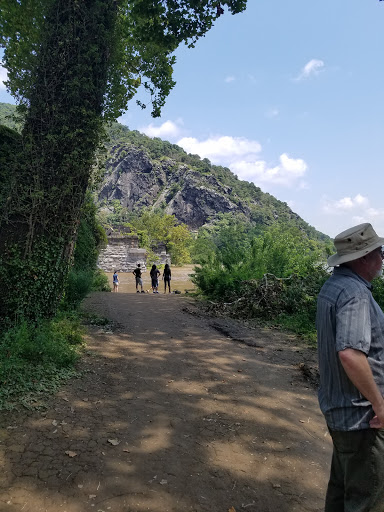 Bicycle Store «Harpers Ferry Outfitters & Bike Shop», reviews and photos, 129 Potomac St, Harpers Ferry, WV 25425, USA