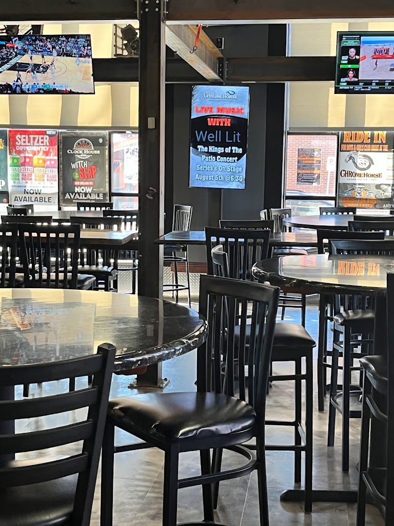 Chrome Horse Saloon 52401