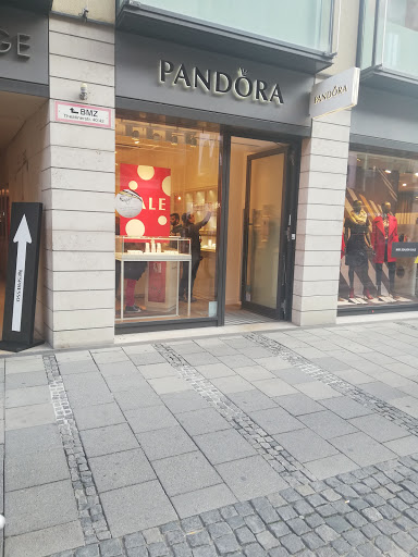 PANDORA Store München Theatinerstraße