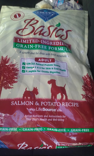 Pet Supply Store «Pet Supplies Plus», reviews and photos, 15311 Manchester Rd, Ballwin, MO 63011, USA