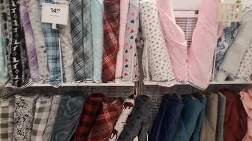 Fabric Store «Jo-Ann Fabrics and Crafts», reviews and photos, 5021 E Ray Rd, Phoenix, AZ 85044, USA
