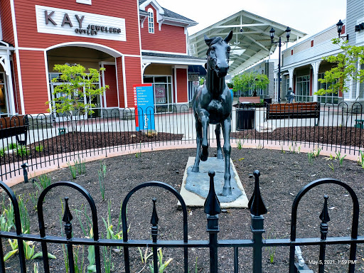 Jewelry Store «Kay Jewelers Outlet», reviews and photos, 2200 Tanger Blvd #995, Washington, PA 15301, USA