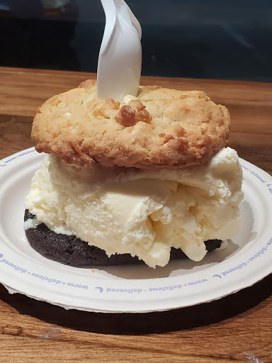 Cookie Shop «Insomnia Cookies», reviews and photos, 1227 Washington Ave, Miami Beach, FL 33139, USA