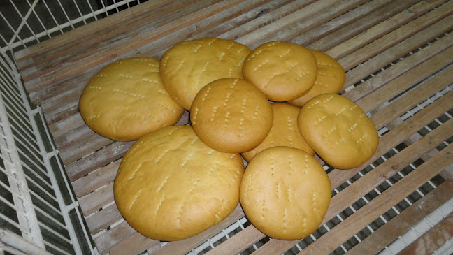 Pastelería Y Panadería Paolita - Panadería