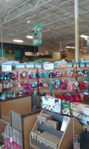 Pet Supply Store «Petco Animal Supplies», reviews and photos, 1415 E Warner Rd, Gilbert, AZ 85296, USA
