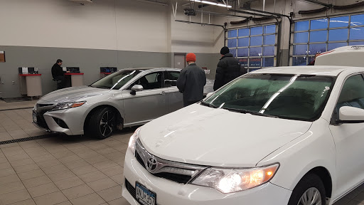 Car Repair and Maintenance «Burnsville Toyota Service & Parts», reviews and photos, 14800 Burnhaven Dr, Burnsville, MN 55306, USA