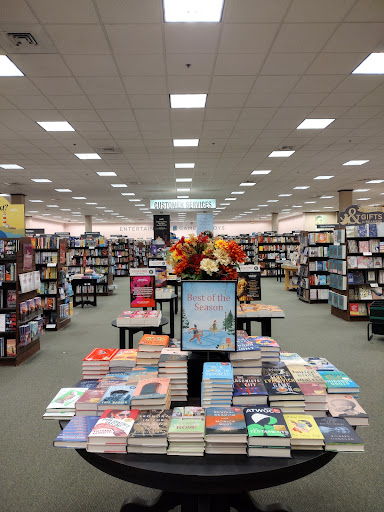 Shopping Mall «Mount Pleasant Towne Centre», reviews and photos, 1218 Belk Dr, Mt Pleasant, SC 29464, USA