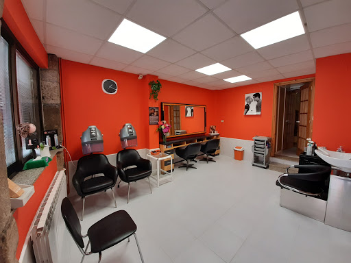la Peluquería en Neda, A Coruña