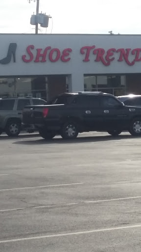 Shoe Trend 2, 2335 E 53rd St, Indianapolis, IN 46220, USA, 