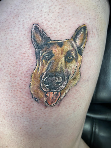 Explore awesome finger tattoo ideas, creative tattoo ideas in Goshen, available at Stab Me Pretty Studio