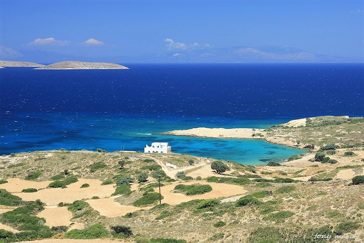 Leipsoi wild beach VI'in fotoğrafı taşlı kum yüzey ile