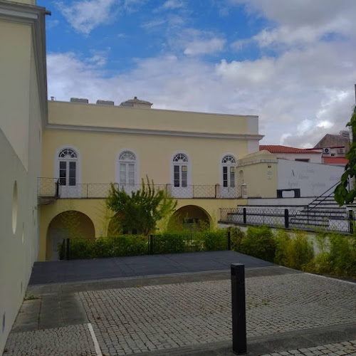 Biblioteca Municipal de Reguengos de Monsaraz - Livraria
