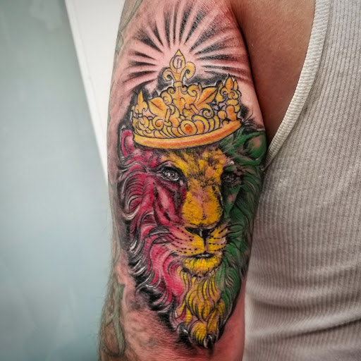 Tattoo Shop «Wildlife Tattoo», reviews and photos, 7149 Winnetka Ave, Winnetka, CA 91306, USA