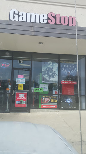 GameStop, 1304 Junction Hwy STE 600, Kerrville, TX 78028, USA, 