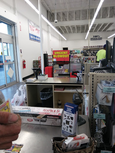 Hardware Store «Harbor Freight Tools», reviews and photos, 433 W Lake Mead Pkwy, Henderson, NV 89015, USA