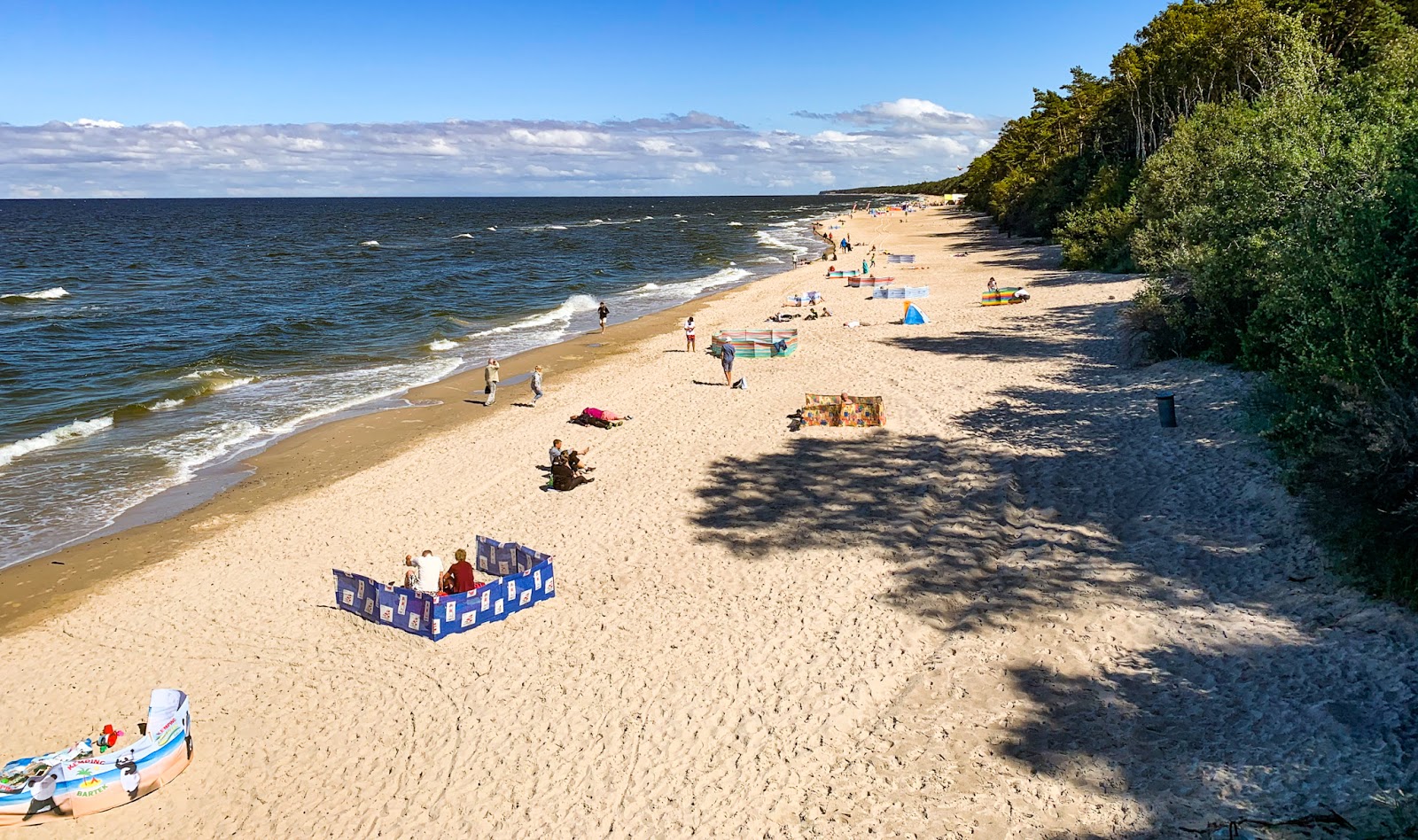 Fotografija Radawka Beach z svetel fin pesek površino