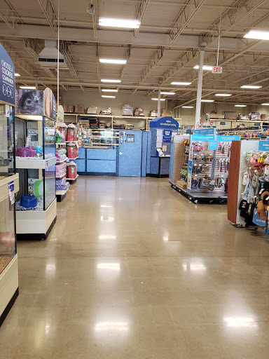 Pet Supply Store «PetSmart», reviews and photos, 159 N Weber Rd, Bolingbrook, IL 60490, USA