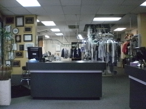 Dry Cleaner «Plaza Cleaners», reviews and photos, 803 NW 21st Ave, Portland, OR 97209, USA