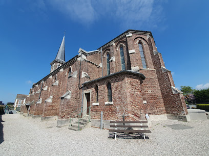 Église catholique Saint-Pierre-ès-Liens aux Attaques et son Cimetière