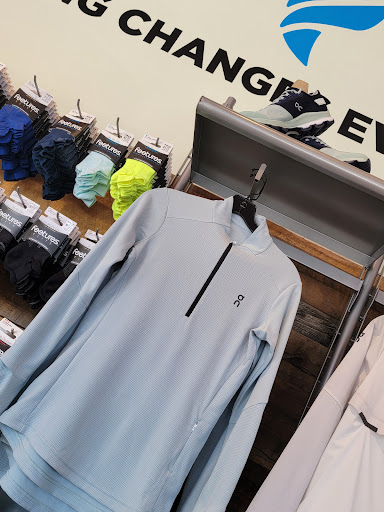 Sportswear Store «Fleet Feet Sports - Oak Park», reviews and photos, 102 N Marion St, Oak Park, IL 60301, USA