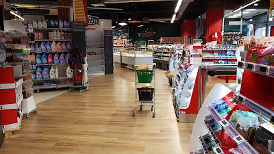 Casino Supermarché à Suresnes