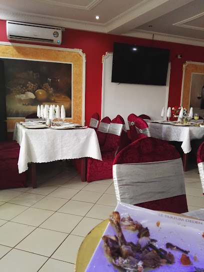 Restaurant Le Parfum D,éden - VG6H+GFV, carrefour IPtec Nkolndongo, Yaoundé, Cameroon