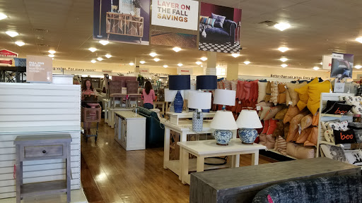 Department Store «HomeGoods», reviews and photos, 1444 E Golf Rd, Schaumburg, IL 60173, USA