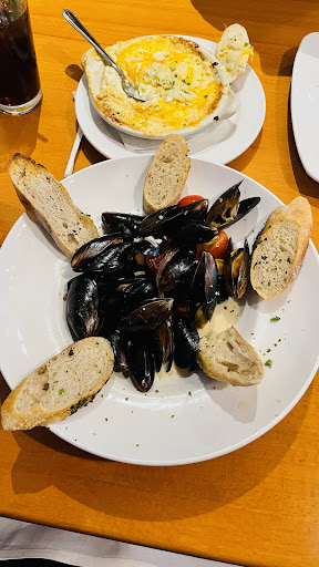 American Restaurant «Main & Market», reviews and photos, 914 Bay Ridge Rd, Annapolis, MD 21403, USA