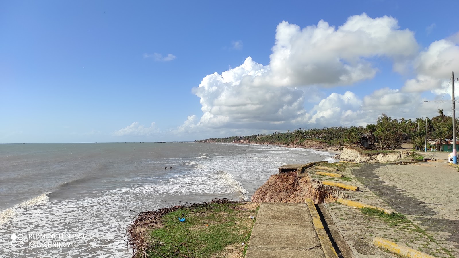La Bocana 海滩的照片 带有长直海岸