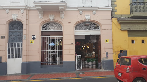 Cafe pubs Lima