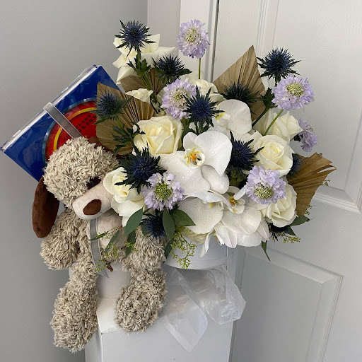 Florist «Fleur De Lis Florists», reviews and photos, 6588 Quinton Ln, Tujunga, CA 91042, USA