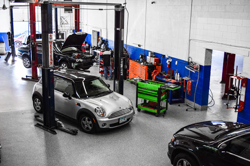 Auto Repair Shop «DJ Foreign Auto Care», reviews and photos, 2626 University Ave NE, Minneapolis, MN 55418, USA