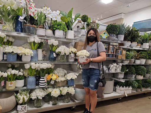 Home Goods Store «Home Goods», reviews and photos, 517 N Stephanie St, Henderson, NV 89014, USA