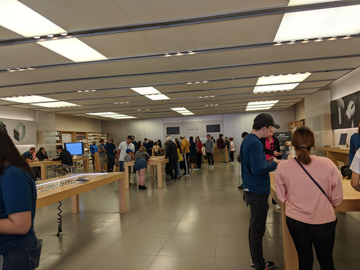 Computer Store «Apple La Cantera», reviews and photos, 15900 La Cantera Pkwy, San Antonio, TX 78256, USA