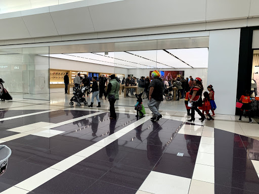 Shopping Mall «Woodland Mall», reviews and photos, 3195 28th St SE, Grand Rapids, MI 49512, USA