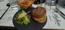Hamburger du Restaurant français La Verbena Les Halles à Bayonne - n°5