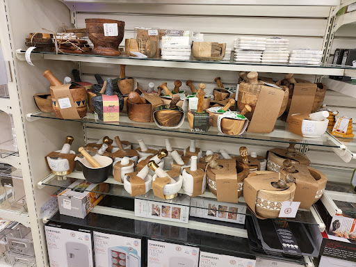 Department Store «T.J. Maxx and HomeGoods», reviews and photos, 7349 Lemont Rd, Downers Grove, IL 60516, USA