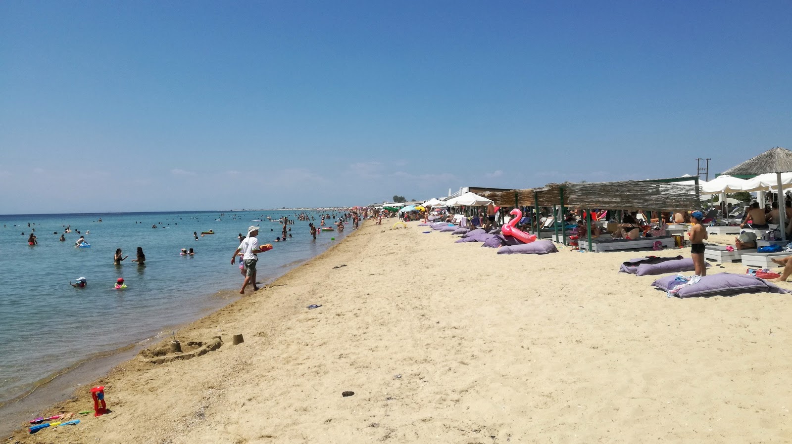 Foto de Playa del río Epanomis área de complejo turístico de playa