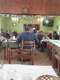 Atmosphère du Restaurant français Restaurant La Grenouillère à Boves - n°4