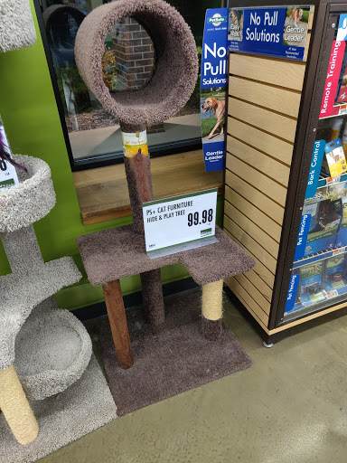 Pet Supply Store «Pet Supplies Plus», reviews and photos, 9 Waukegan Rd, Deerfield, IL 60015, USA