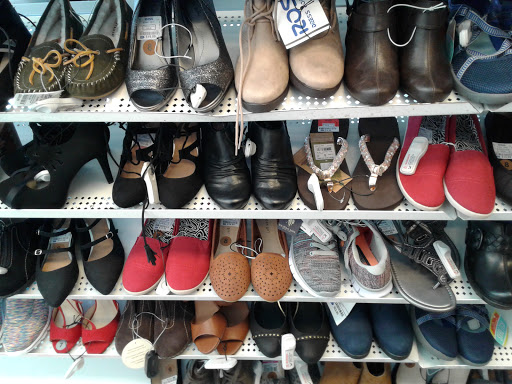 Clothing Store «Ross Dress for Less», reviews and photos, 5635 Woodruff Ave, Lakewood, CA 90713, USA