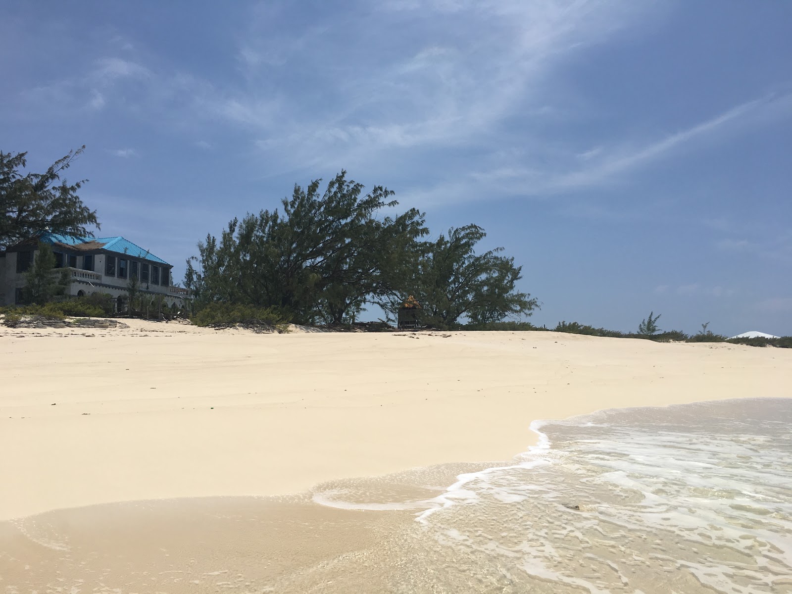Foto van Salt Cay beach met turquoise puur water oppervlakte