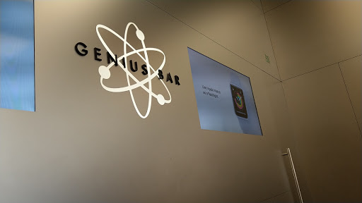 Computer Store «Apple Uptown», reviews and photos, 3018 Hennepin Ave, Minneapolis, MN 55408, USA