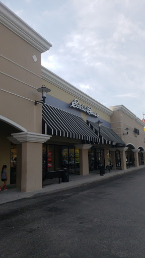 Clothing Store «Eddie Bauer Outlet», reviews and photos, 15813 FL-535, Orlando, FL 32837, USA
