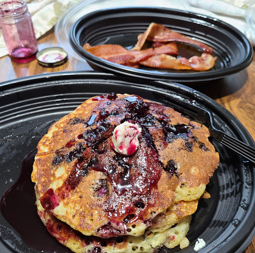 American Restaurant «Cracker Barrel Old Country Store», reviews and photos, 260 Vaughan Ln, Pell City, AL 35125, USA