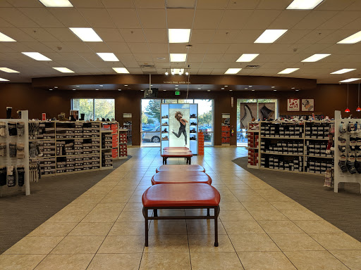 Shoe Store «Famous Footwear», reviews and photos, 1140 Harter Pkwy, Yuba City, CA 95993, USA