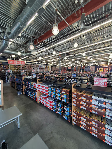 Shoe Store «SKECHERS Factory Outlet», reviews and photos, 2663 Gulf to Bay Blvd #910, Clearwater, FL 33759, USA