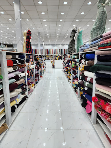 المزنعي للأقمشةومستلزمات الخياطه 