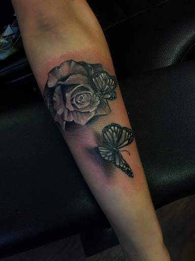 Explore knee ditch tattoo ideas, creative tattoo ideas in Willmar, available at Relentless Ink Studio